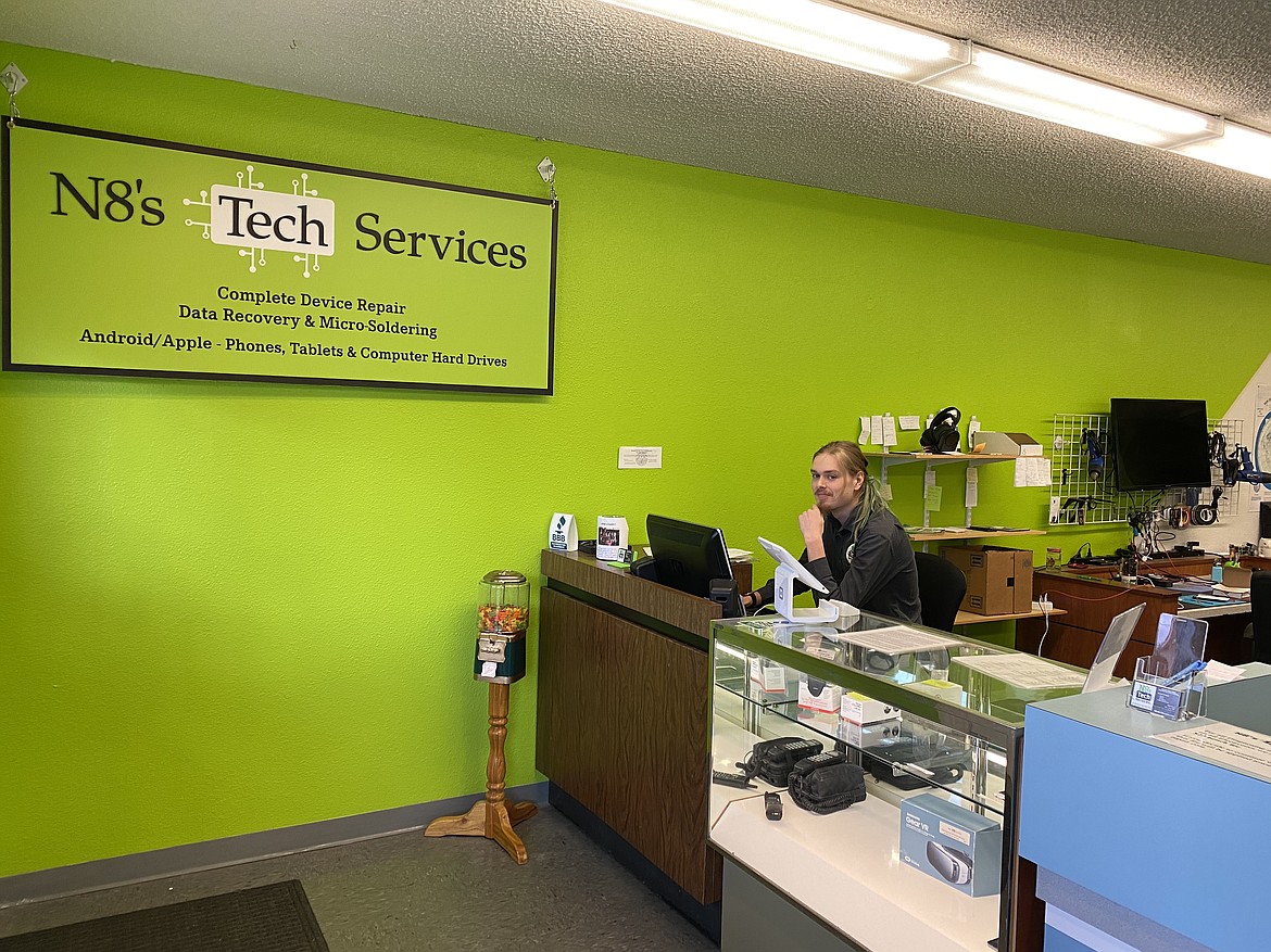 Seasonal gift shops open in Silver Lake Mall Coeur d'Alene Press