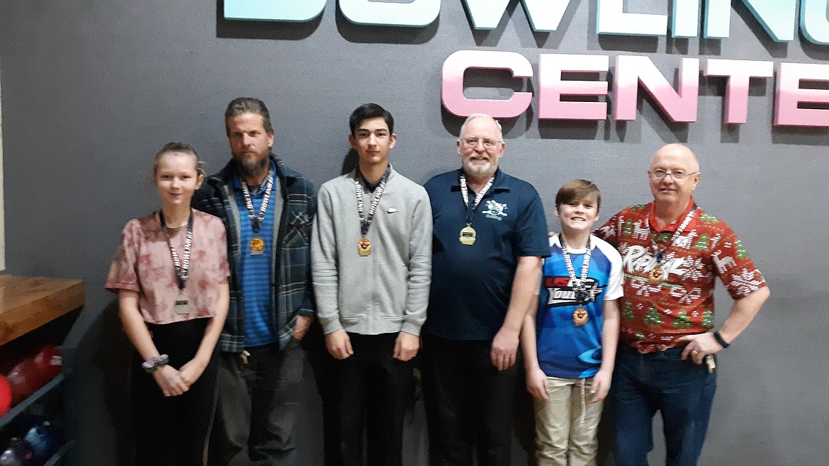 Courtesy photo
The annual Thanksgiving Youth/Adults Scotch Doubles Tournament was held Saturday at Sunset Bowling Center. Winners in the Juniors division were, 1st Place - TJ Scott/Ron Jacobson; 2nd Place - Jody Hammond Jr./Jody Hammond; and 3rd Place - Bently Goss/Don Boggs. From left are Jody Hammond Jr., Jody Hammond, TJ Scott, Ron Jacobson, Bently Goss and Don Boggs.