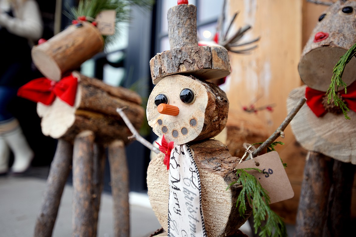 Decorations in front of the Snowline Acres on Thursday, December 5.(Brenda Ahearn/Daily Inter Lake)