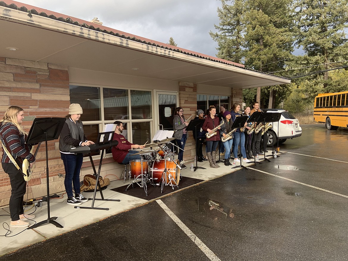 Photo by ARIANA McDONALD
The Kellogg High School Jazz Band real the spirit of Christmas in the air with their fun and upbeat set of holiday songs during the noon variety hour.