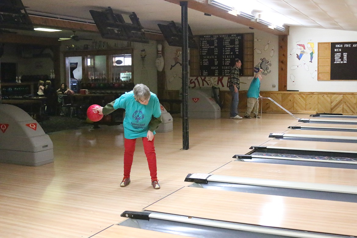 Photo by MANDI BATEMAN
Special Olympics bowler, Denise Tucker, practicing her technique at AJ&#146;s Lanes.