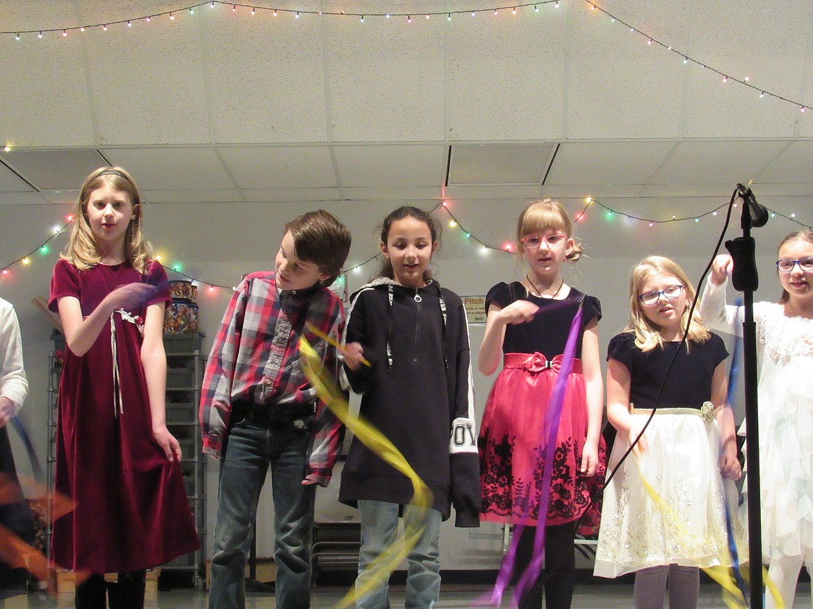 (Photo courtesy IDAHO HILL ELEMENTARY)
Idaho Hill Elementary students perform at the school&#146;s winter program on Dec. 11. The performance drew a packed house and helped the students and their families usher in the holiday season.