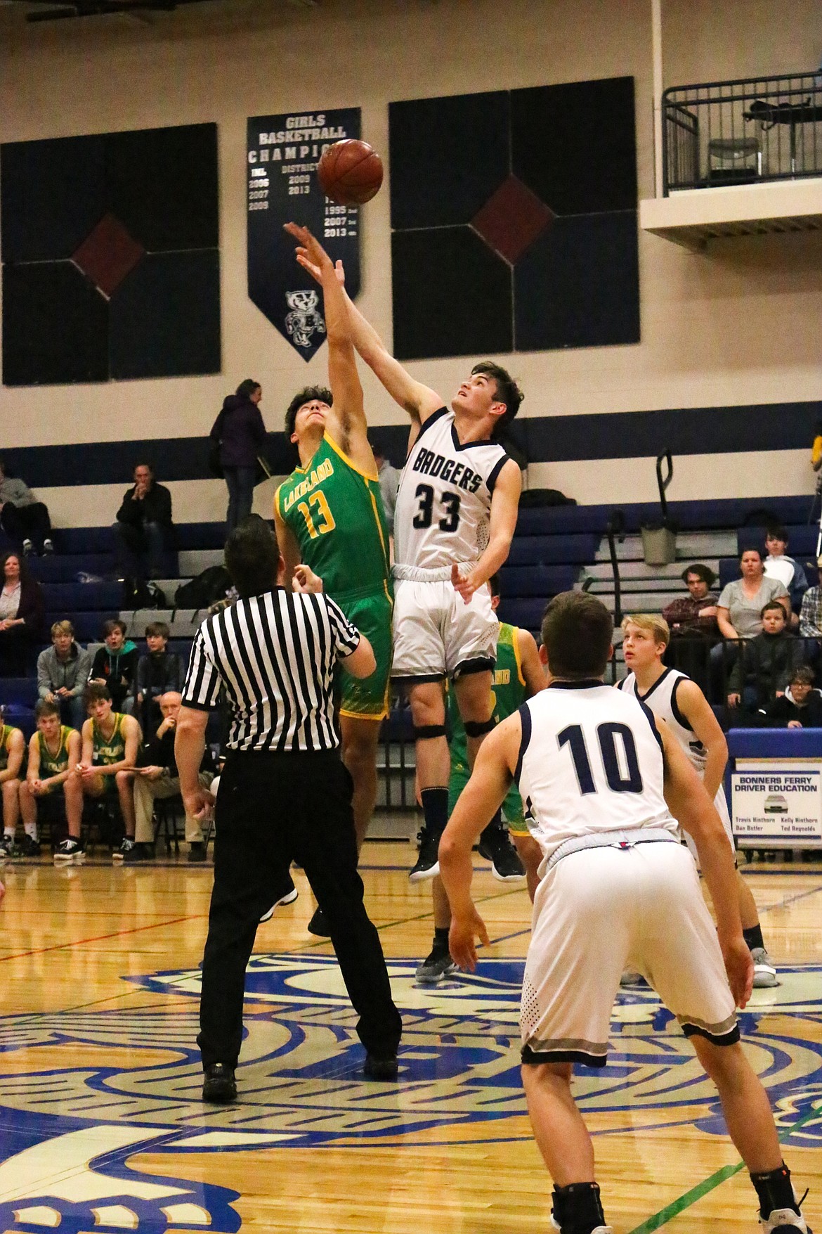 Photo by MANDI BATEMAN
Braeden Blackmore during the tip-off against Lakeland.