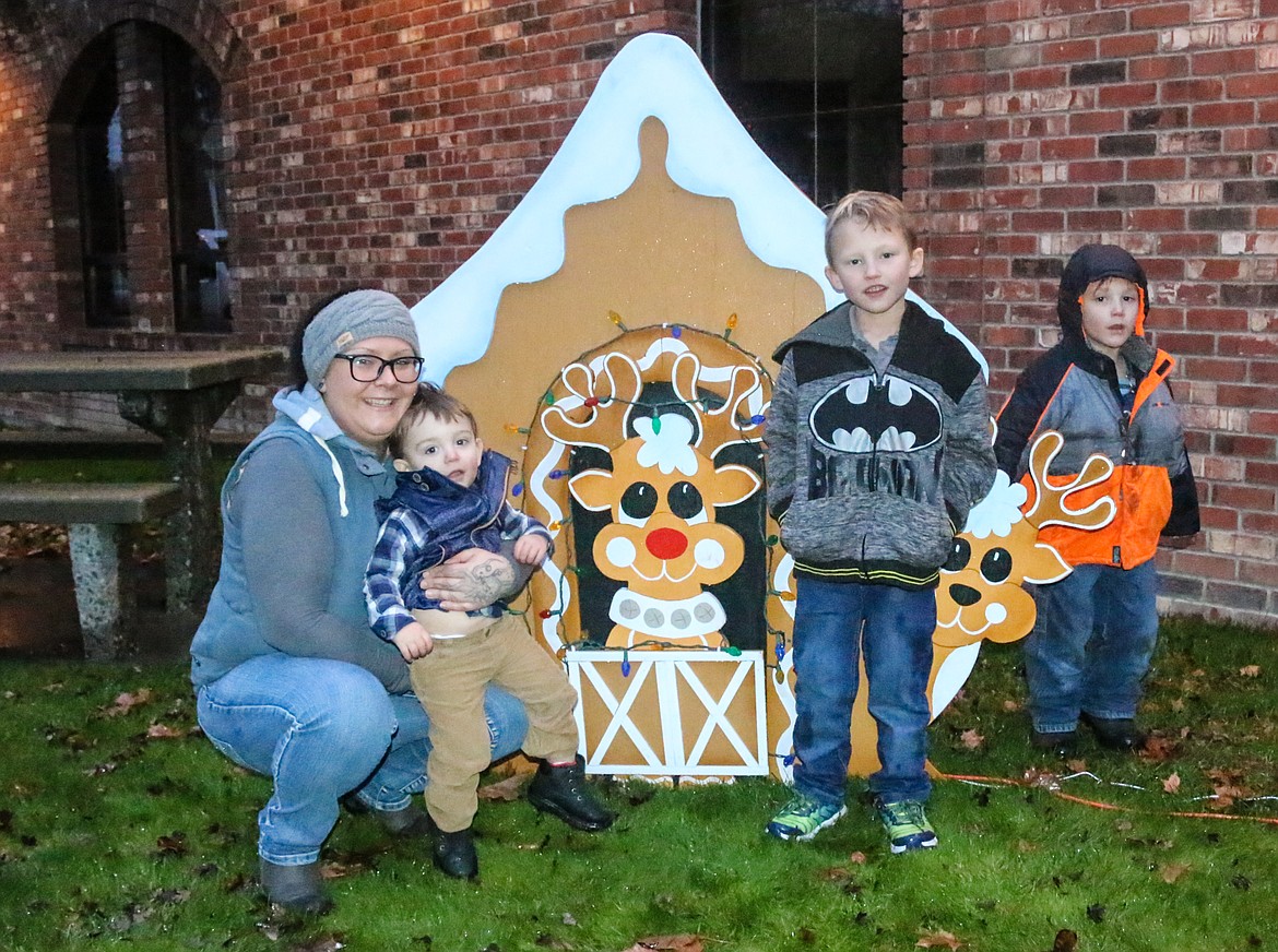 Photo by MANDI BATEMAN
Melissa Bustillos, Ryder Bustillos, Gabriel Crum, and Wyatt Bustillos enjoying Hometown Holidays.