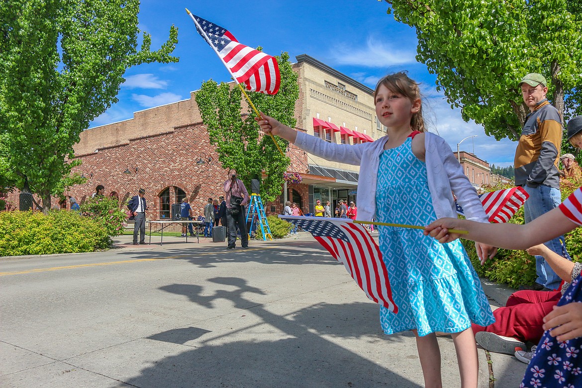 Photo by MANDI BATEMAN
Rhea Banning eagerly awaits the beginning of the Memorial Day Parade.