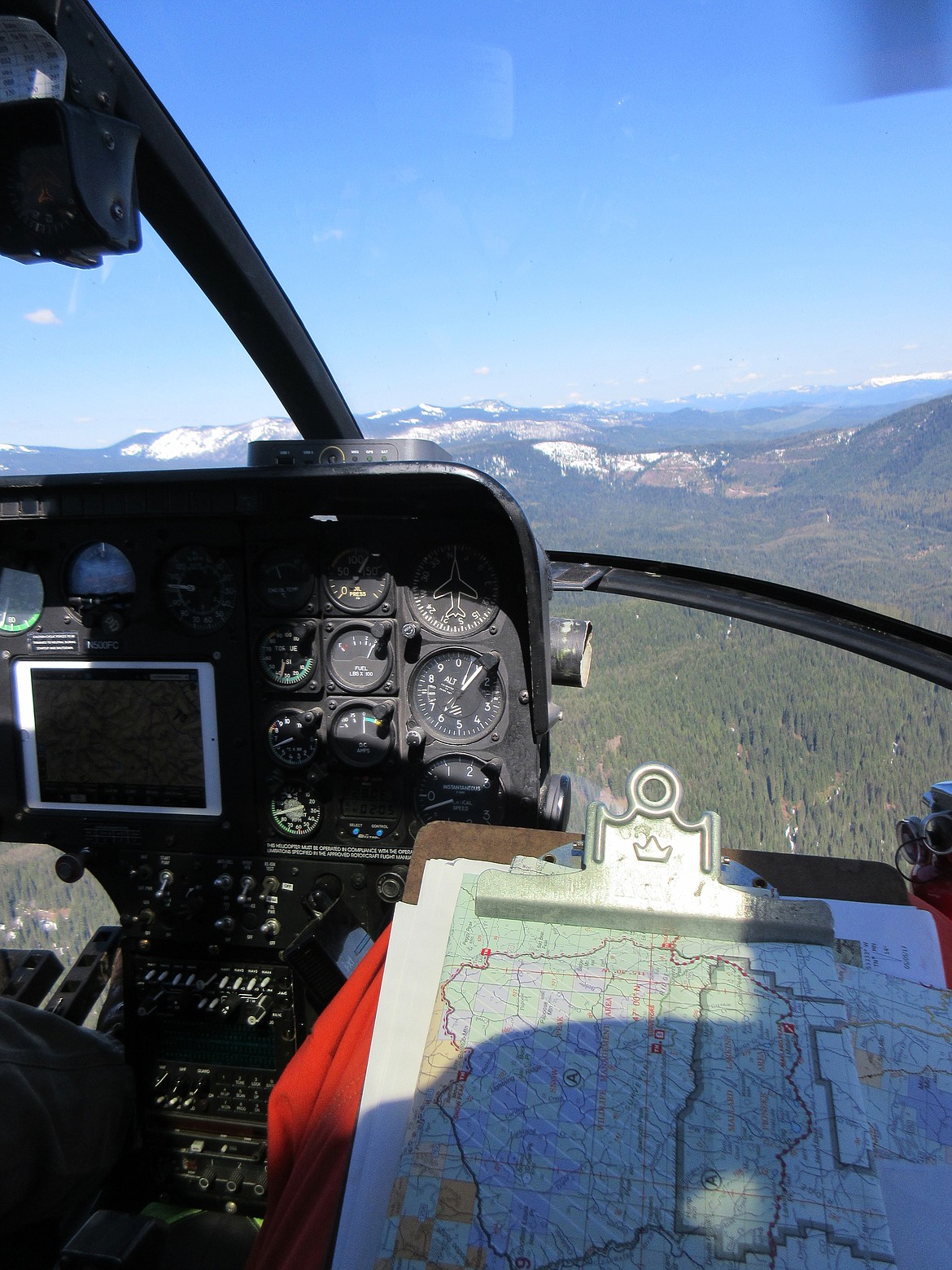 (Photo courtesy LAURA WOLF/IDAHO DEPARTMENT OF FISH &amp; GAME)
Flying mountain goat surveys in Unit 9.