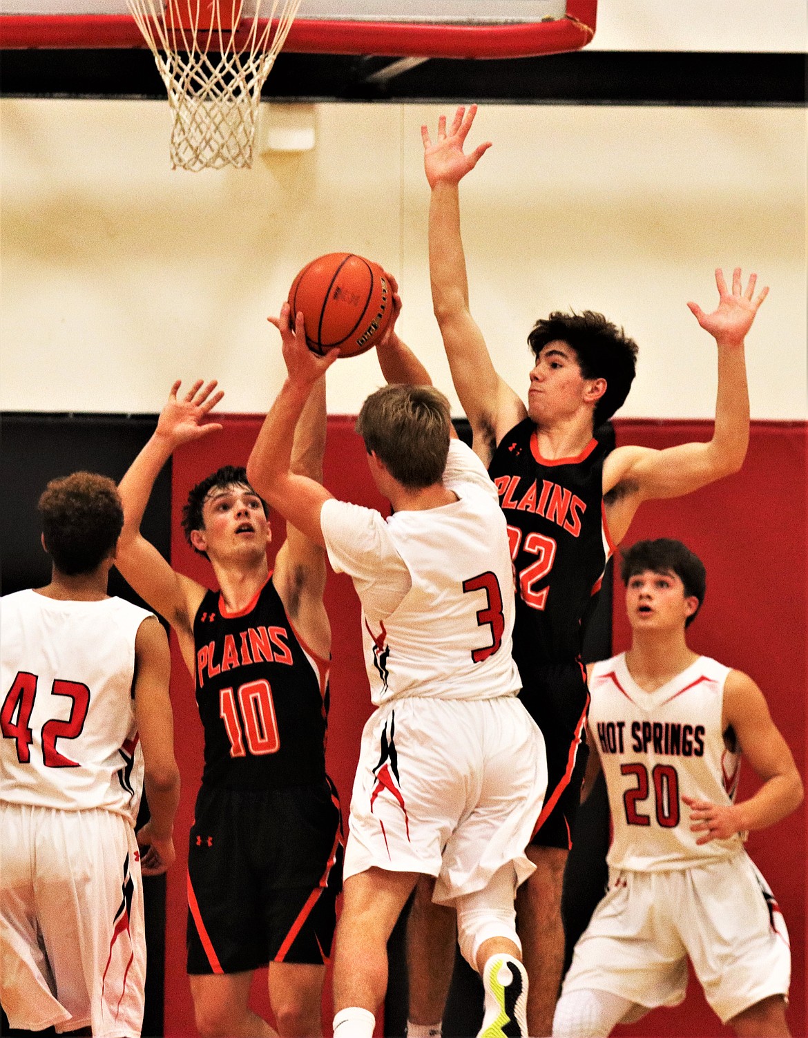 JACK MCALLISTER (3) pushing through Plains&#146; defense to score. (John Dowd/Clark Fork Valley Press)