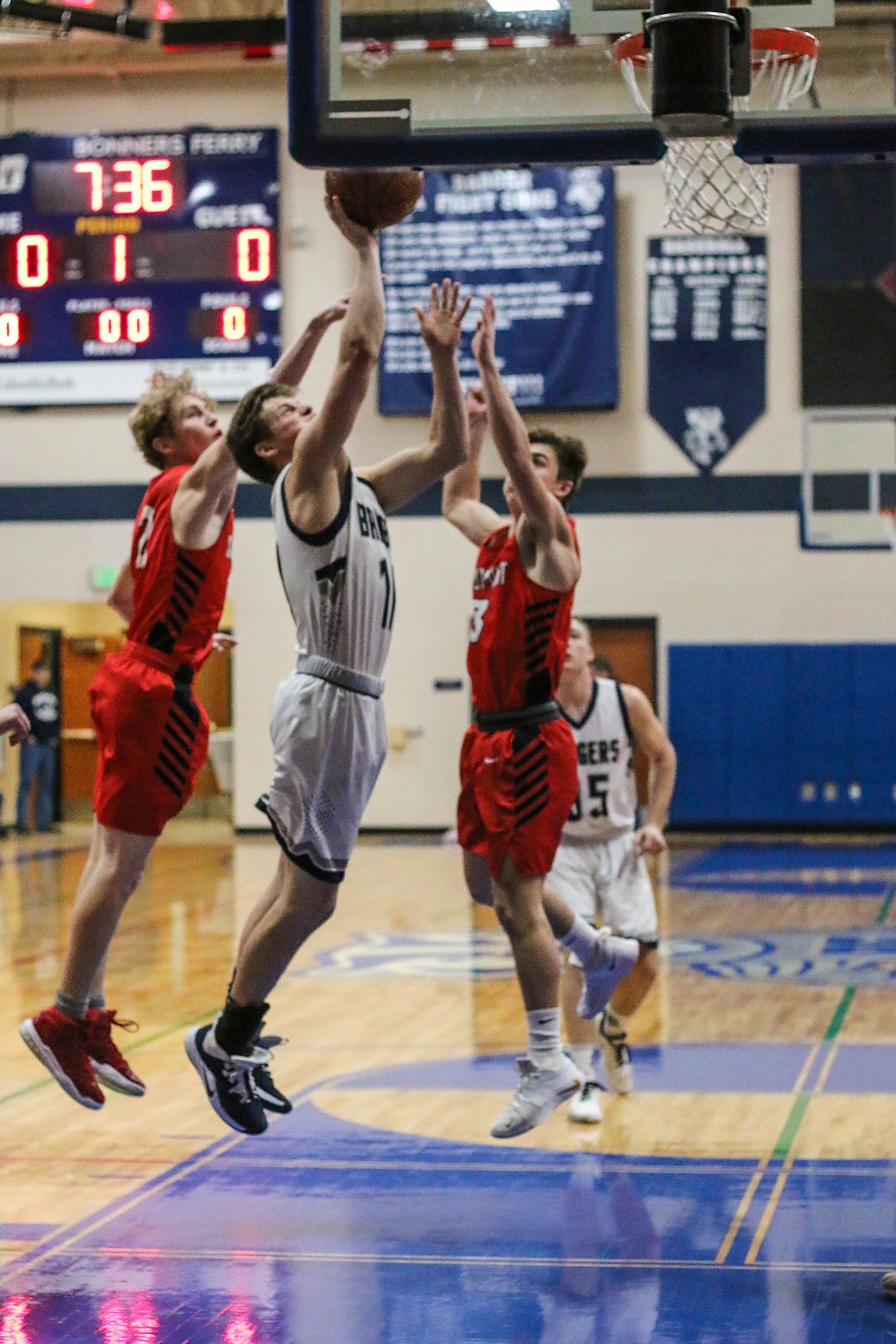 Photo by MANDI BATEMAN 
The Badgers played a strong game, but ended up losing to Sandpoint with a score of 70-77.