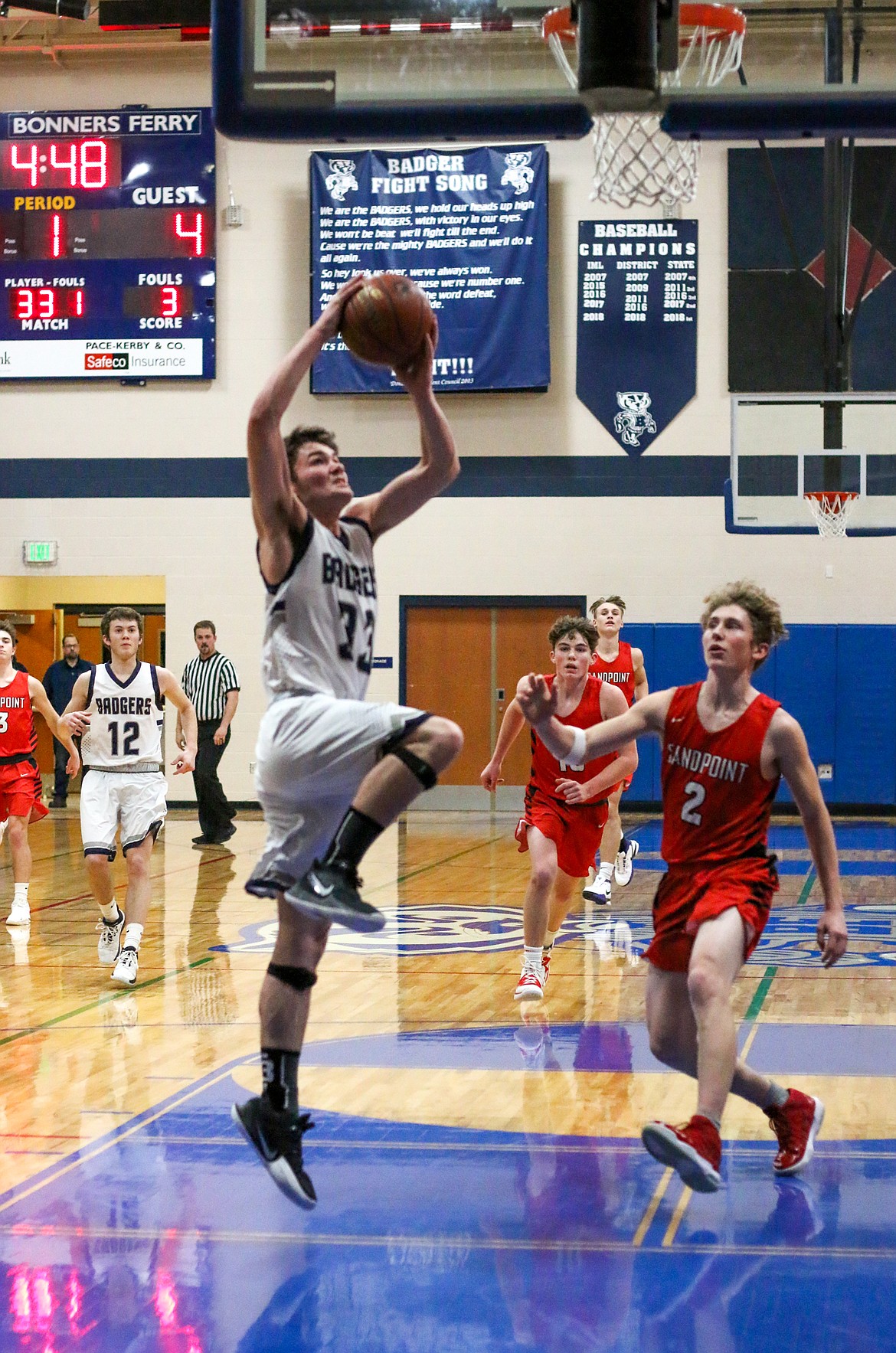 Photo by MANDI BATEMAN 
Braeden Blackmore scored 30 points for the Badgers during the game against Sandpoint.