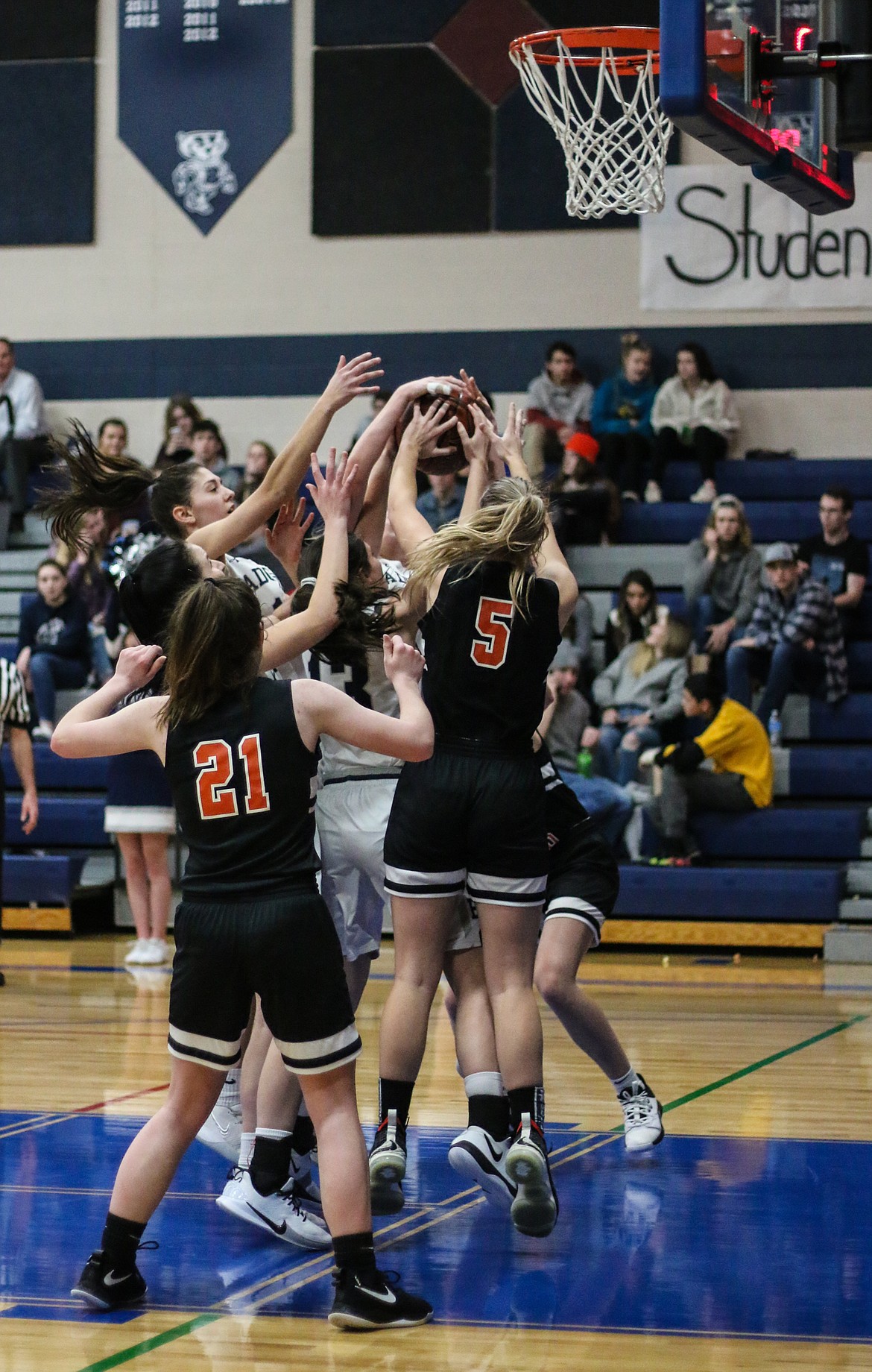 Photo by MANDI BATEMAN 
Both teams fighting hard for control of the ball during the home game last Thursday.