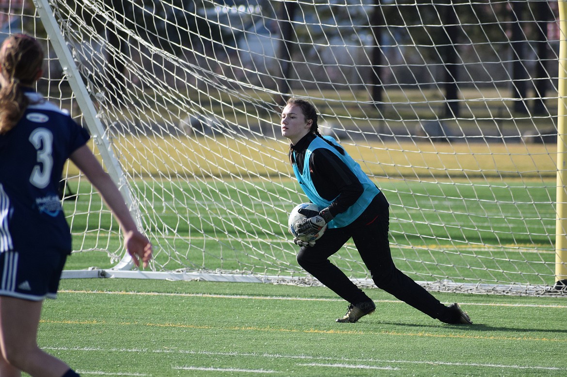 Photo by MARCEE HARTZELL
The Thorns North FC 07 Girls Red soccer team defeated the Spokane Sounders G07 Shale 3-0 last Saturday. Natalie Thompson scored early in both the first and second halves to put the Thorns up 2-0. Kennedy Hartzell fired a shot from 25 yards to score the third goal. The shutout was locked in by goal keepers Ellie McGowan and Emma Singleton (pictured).