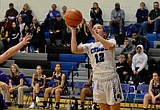 Bonds run deep for Warden basketball