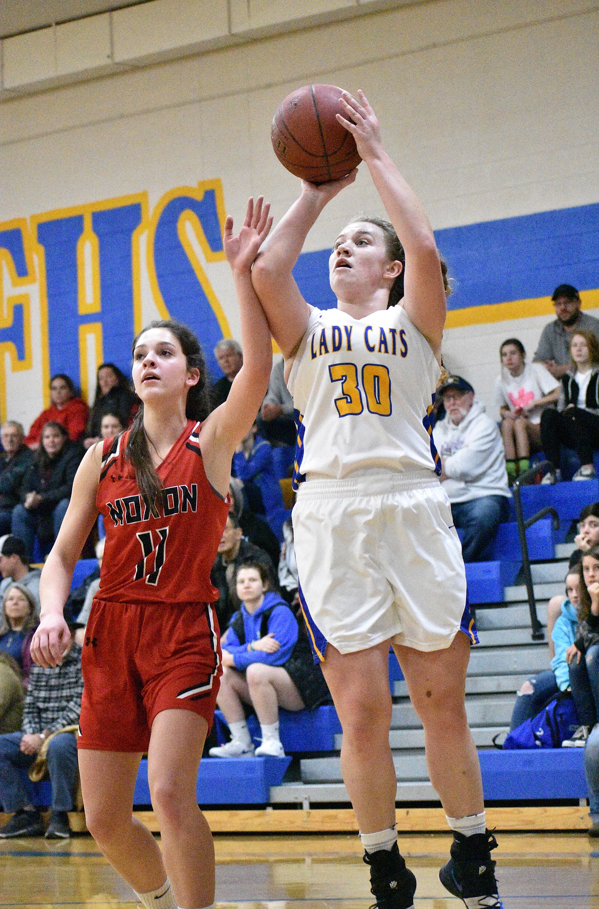 (Photo by DYLAN GREENE)
Senior Ellie Kiebert goes up for a shot in the game against Noxon on Dec. 17.