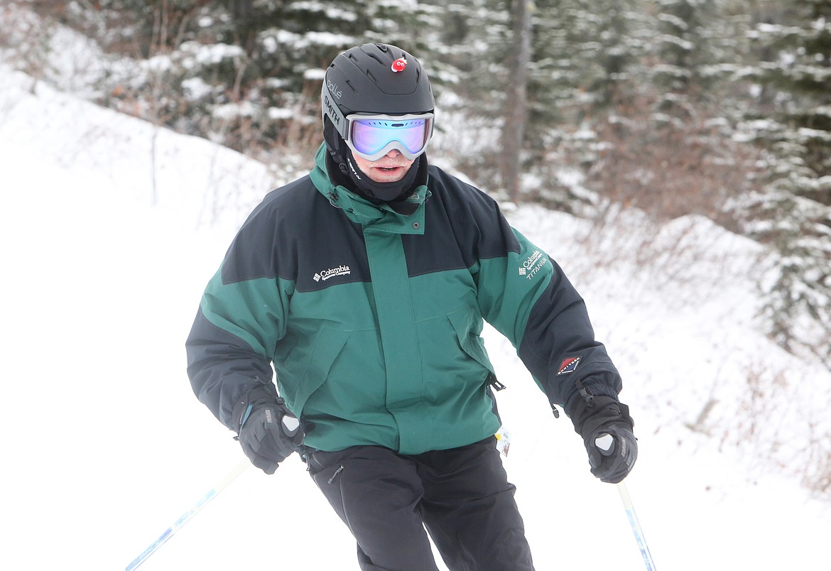 Jeff Kemp, 67, of Ferndale cruises down Blacktail Mountain on Wednesday afternoon, Feb. 5. (Mackenzie Reiss/Daily Inter Lake)