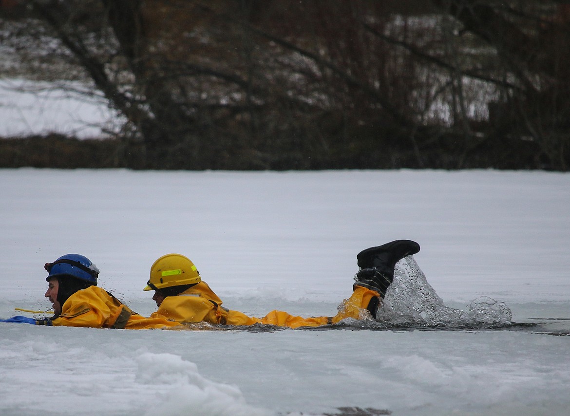 Photo by MANDI BATEMAN 
A cold day of training for the firefighters.