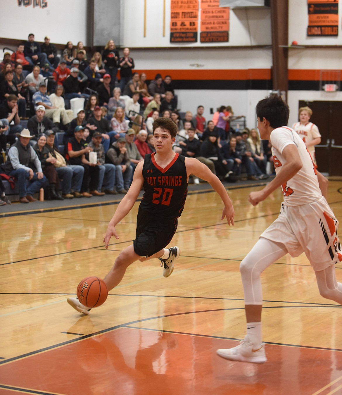 Hot Springs senior Brandon Knudsen heads to the basket against Plains in a Feb. 6 game. Knudsen led all scorers with 26 points, but Plains won the game. (Scott Shindledecker/Valley Press)