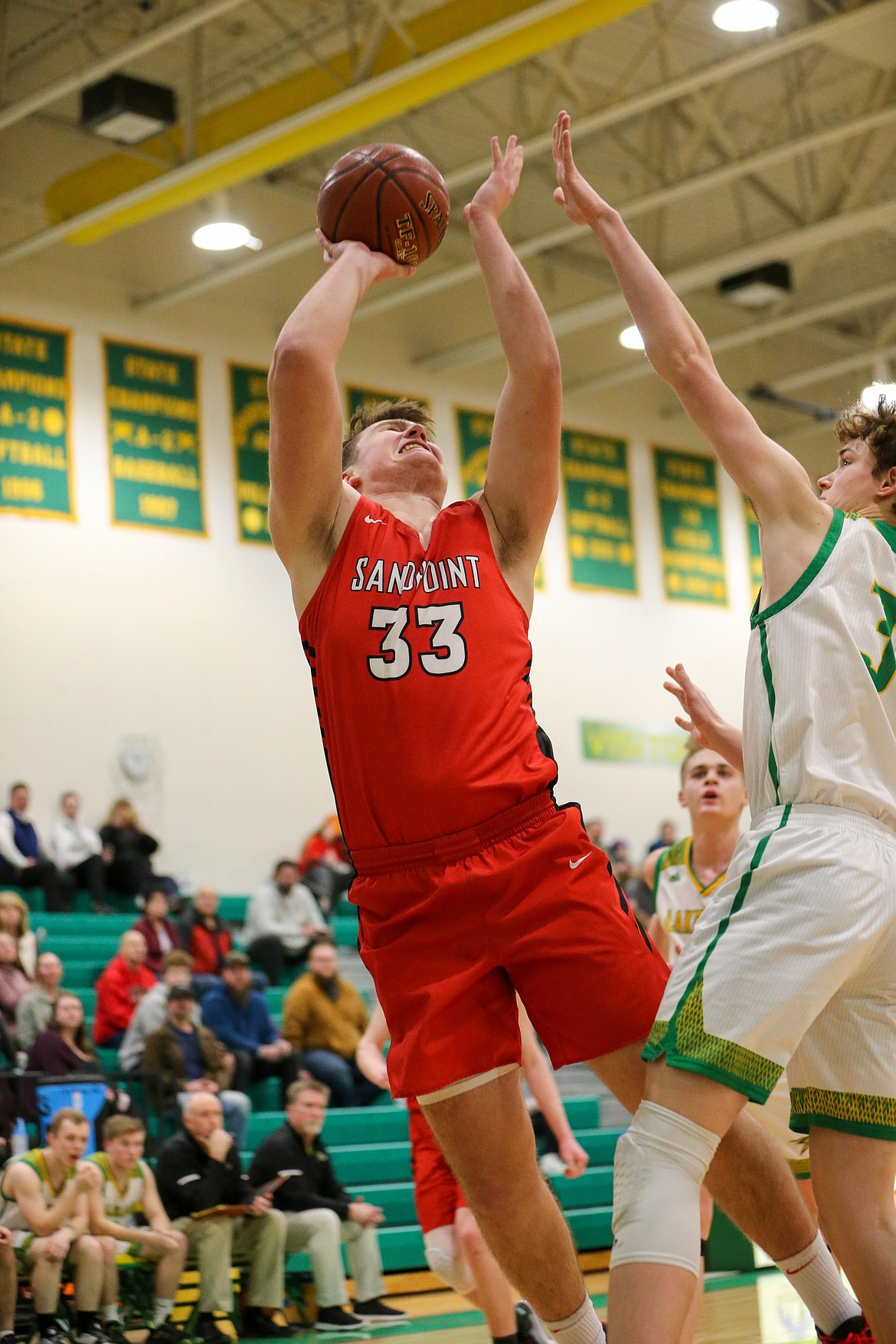 (Photo courtesy of JASON DUCHOW PHOTOGRAPHY)
Senior Brandon Casey tries to shoot over the outstretched arm of a Lakeland defender Monday.