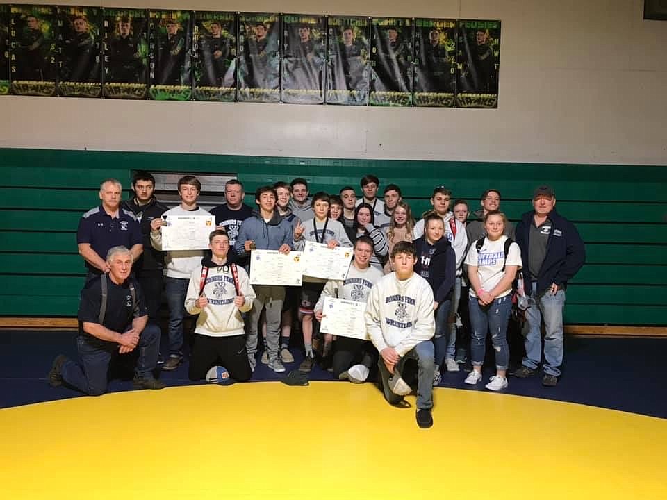Courtesy photo 
Fifteen Badger wresters are heading to this weekend&#146;s 3A state meet after qualifying at the District Tournament on Saturday at Lakeland High School. Four Bonners Ferry wrestlers &#151; Jake Summerfield, Evan Barajas, Manuel Naccarato and Kyle Smith &#151; won district titles in their weight class.