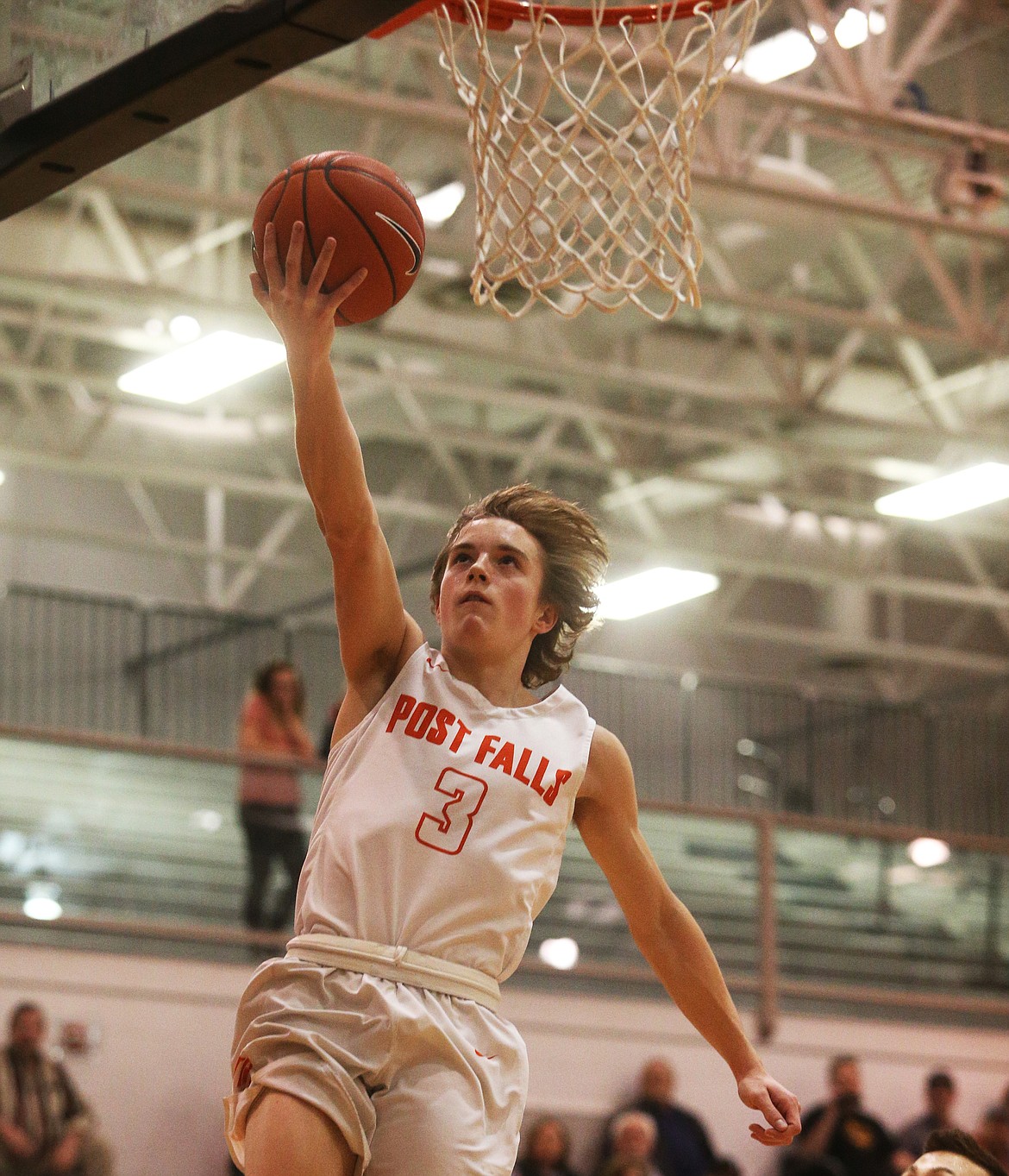 Post Falls&#146; Caden McLean scores on a breakaway layup against Lewiston last Wednesday.