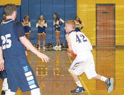 <p>Senior forward Stetson Enyeart vs. Bonners Ferry Jan 2, 2016.</p>