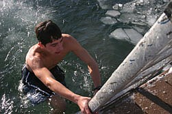 David Damschen cooled off from the fun run with a qucik dip in the Clark Fork last Saturday afternoon.