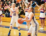 Wildkats tame Lady Lions