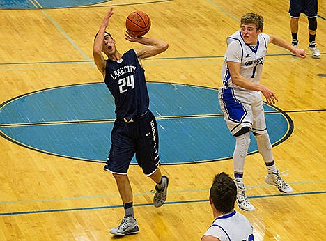 &lt;p&gt;Lake City&#146;s Joe Pasquale (24) comes down with a tipped pass to Coeur d&#146;Alene&#146;s Joe Naccarato (1) in the second half.&lt;/p&gt;