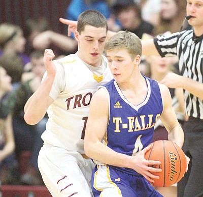 <p>Senior Cody Johnston guarding Tanner Laws vs. Thompson Falls Jan. 2, 2016.</p>