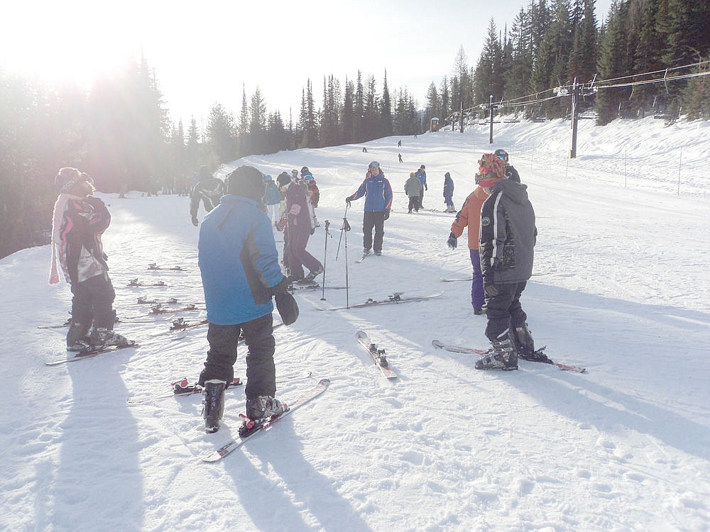 <p>Superior students receive lessons last week on the slopes of Lookout Pass.</p>