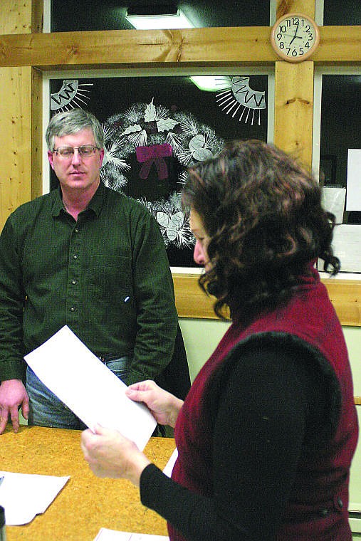 &lt;p&gt;Randy Woods takes the oath of office once again and Leslee Smith is nominated town council president.&lt;/p&gt;