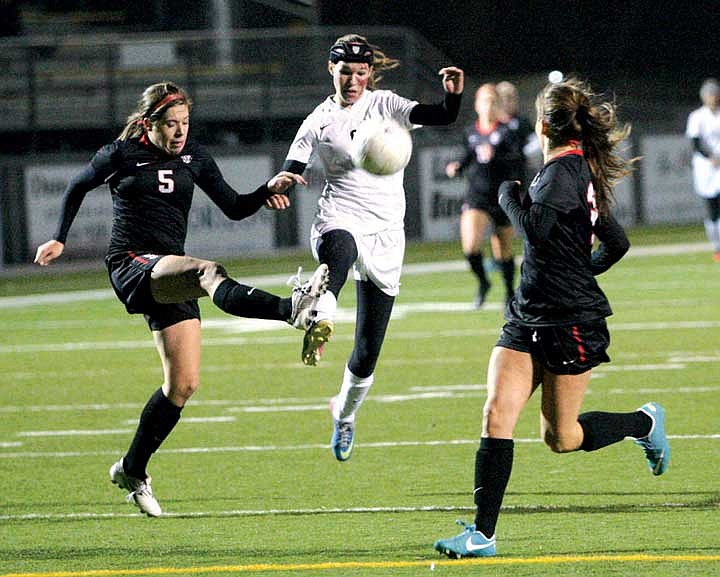 Moses Lake juniors Stephanie and Alysha Overland were named to the WSSCA All-State second team. The Overlands were the first two players from Moses Lake to be named to either the first or second team.