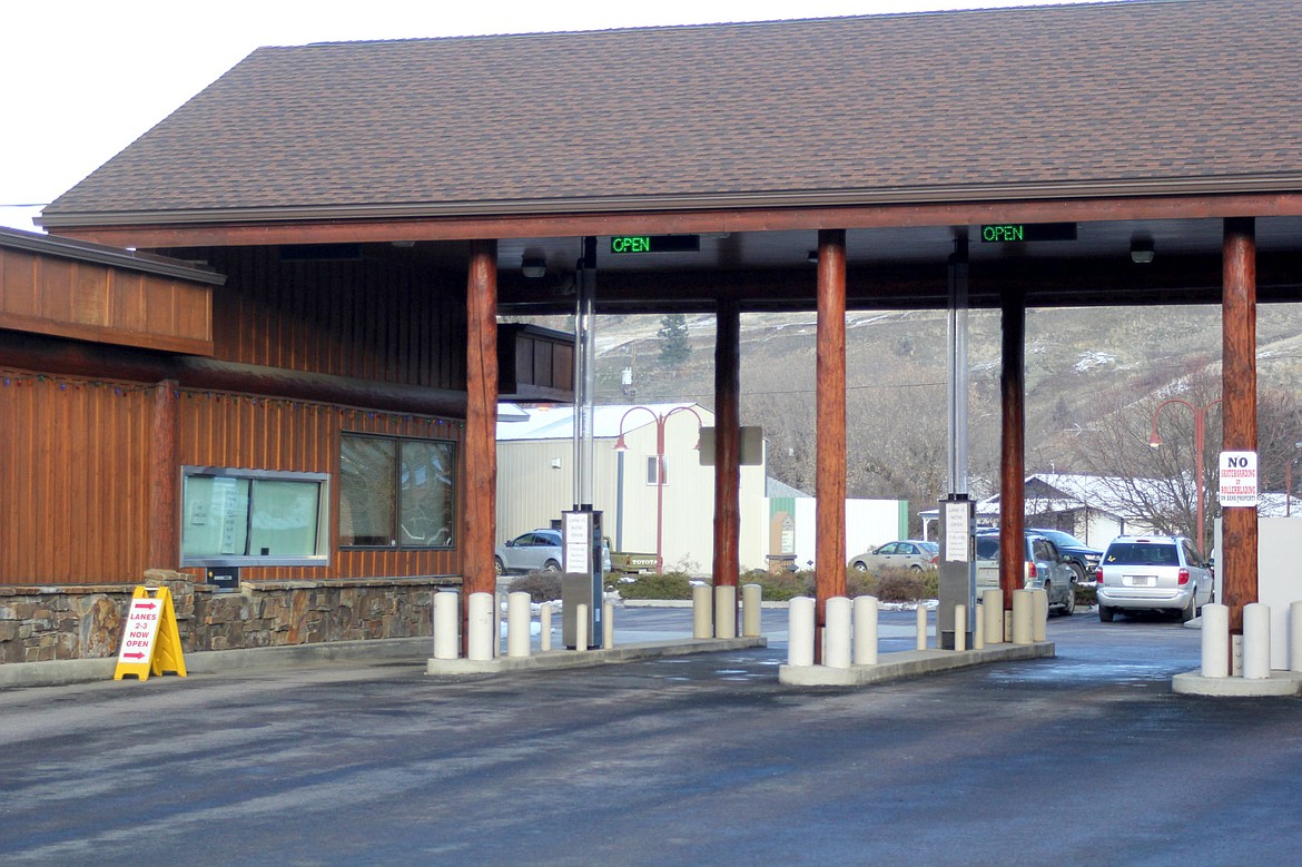 &lt;p&gt;&lt;strong&gt;Rocky Mountain Bank&#146;s drive-thru now features new machines that connect directly to the lobby.&lt;/strong&gt;&lt;/p&gt;