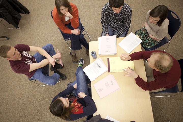 &lt;p&gt;Ashlee Buller, Levi Proctor, Decon Zander, Andy Walling and
Jaclyn Rensel, clockwise from bottom, listen to suggestions from
Josh Munroe during practice for partner debates Tuesday afternoon
at Glacier High School while practicing for the state speech and
debate tournament.&lt;/p&gt;