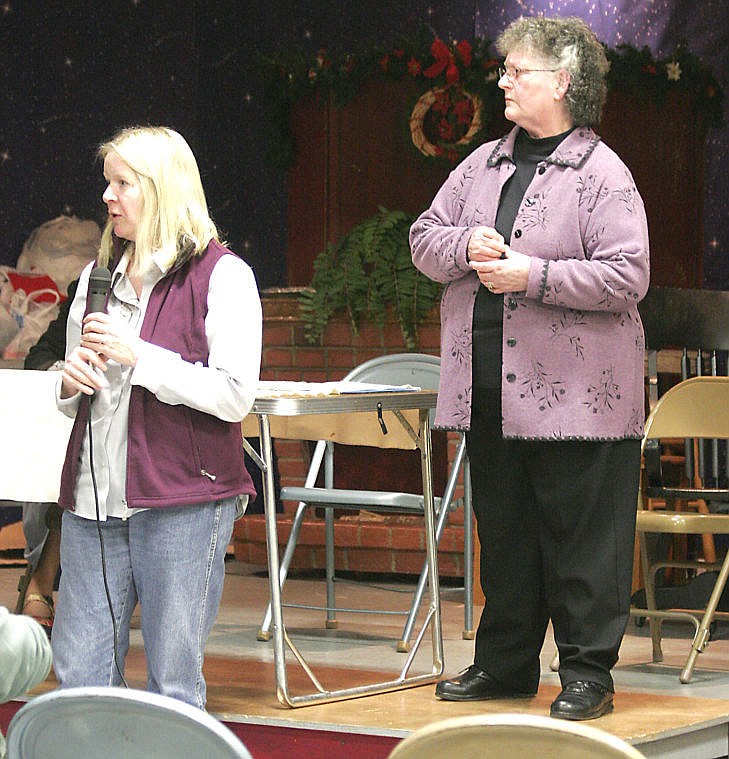 &lt;p&gt;Paradise School clerk Teresa Kendall and school board chair Karval Pickering respond to a question at the meeting on Jan. 29.&lt;/p&gt;