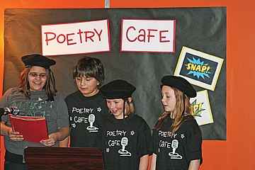 Poetry Caf&eacute;