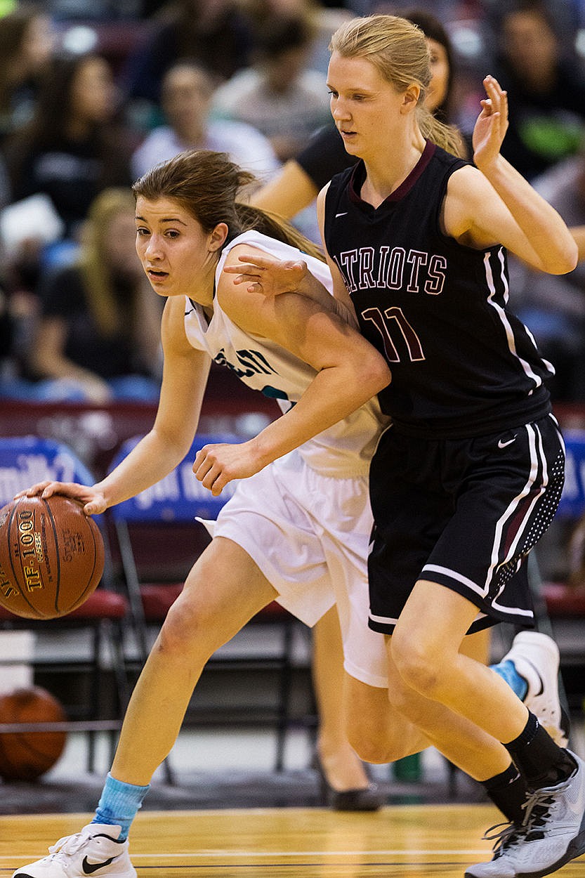 &lt;p&gt;SHAWN GUST/Press Lake City&#146;s Nina Carlson dribbles around Centennial defender Aly Carlson in the first quarter on Thursday.&lt;/p&gt;