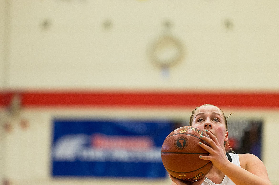 &lt;p&gt;SHAWN GUST/Press Lakeside&#146;s Lillian Rhea concentrates on the hoop before shooting a free throw in the first quarter.&lt;/p&gt;