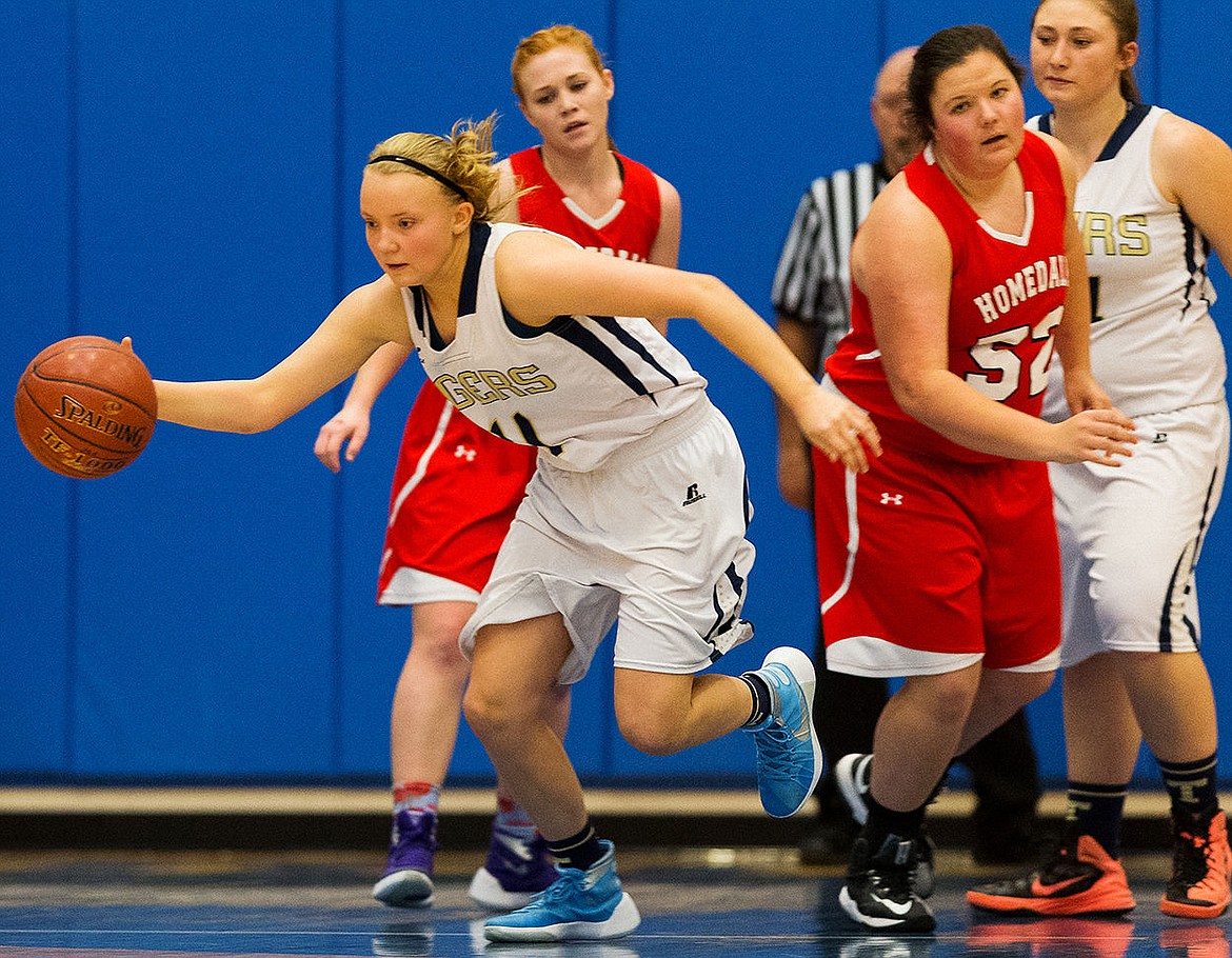 &lt;p&gt;SHAWN GUST/Press Shelby Starr steals the ball from Homedale, setting up a Timberlake score.&lt;/p&gt;