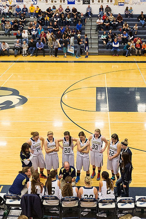 &lt;p&gt;The Tigers take a moment to talk strategy during a fourth quarter time-out.&lt;/p&gt;