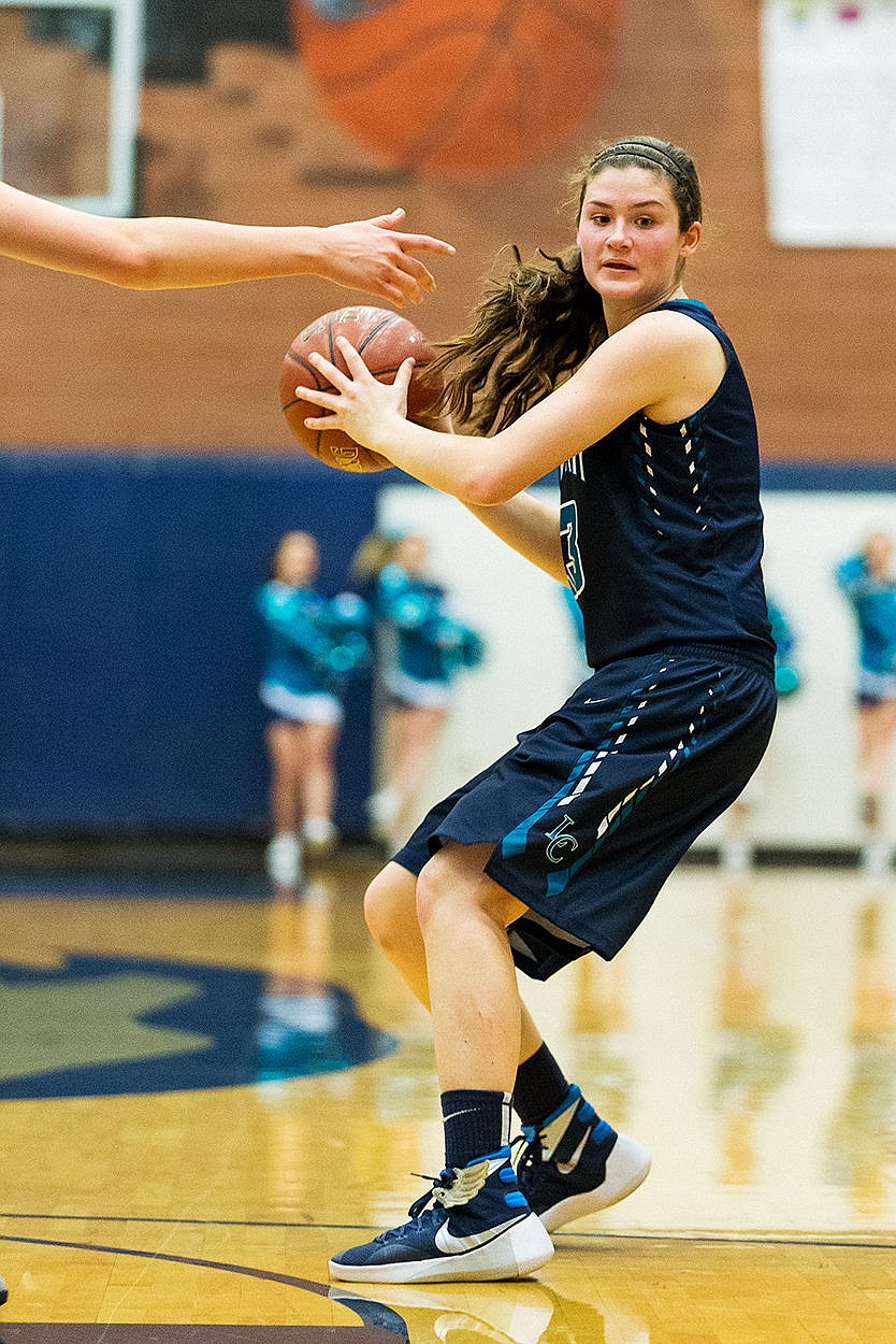 &lt;p&gt;SHAWN GUST/Press Lake City High&#146;s Olivia Maryon looks for passing options after dribbling up the court.&lt;/p&gt;