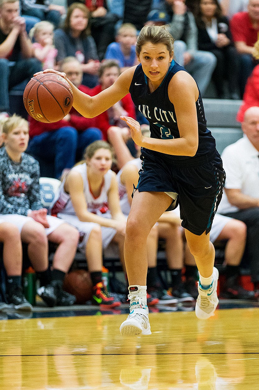 &lt;p&gt;SHAWN GUST/Press Lake City&#146;s Cierra Dvorak charges toward the basket in the first half.&lt;/p&gt;