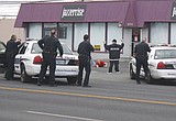 Moses Lake police hold men at gunpoint