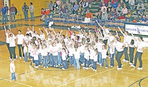 &lt;p&gt;The &quot;Little Cheerleaders&quot; entertained the crowd during halftime of the boys game Saturday night.&lt;/p&gt;