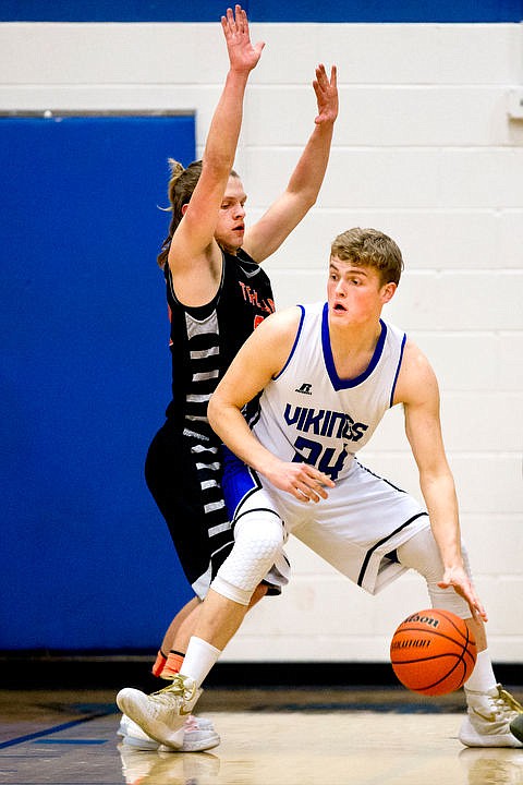 &lt;p&gt;Coeur d'Alene's Joey Naccarato drives to the basket as Post Falls' Zach Hillman defends at the 5A Region 1 second-place game on Thursday, Feb. 25, 2016 at Coeur d'Alene High School. Post Falls defeated Coeur d'Alene 77-70.&lt;/p&gt;