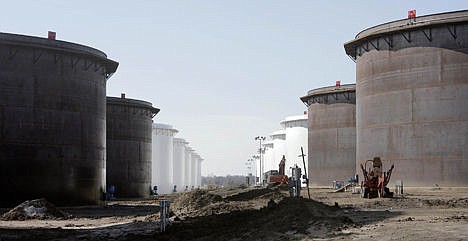 &lt;p&gt;This March 13, 2012 photo shows older and newly constructed 250,000 barrel capacity oil storage tanks at the SemCrude tank farm north of Cushing, Okla.&#160;&lt;/p&gt;