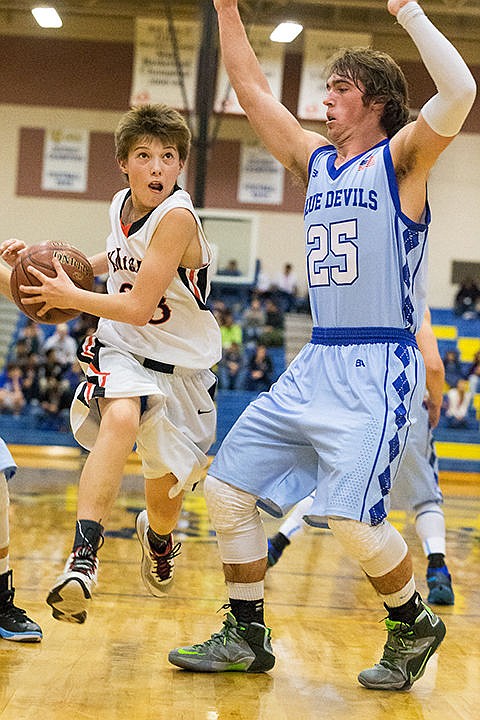 &lt;p&gt;Lakeside&#146;s Takoda Abrahamson drives to the hoop past Dietrich&#146;s Austin Fenstermaker in the second quarter.&lt;/p&gt;