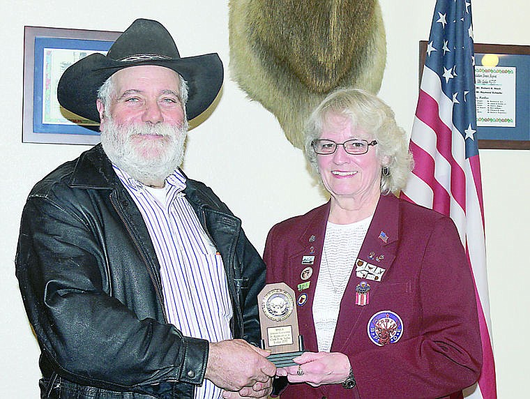 &lt;p&gt;Elks members Billy Hill and Donna Damaskos accept an award from the State Veterans Committee for their work in supporting local veterans.&#160;&lt;/p&gt;