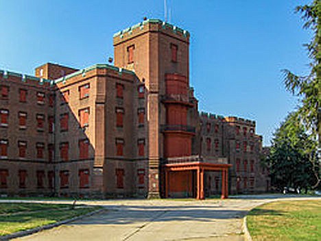 &lt;p&gt;St. Elizabeth&#146;s Hospital, Washington, D.C. where Pound was held for 12 years&lt;/p&gt;