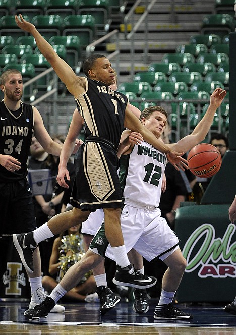 &lt;p&gt;Idaho's Glen Dean (1) and Utah Valley's Holton Hunsaker go for the ball during the second half in the semifinals of the Western Athletic Conference tournament Friday in Las Vegas.&lt;/p&gt;