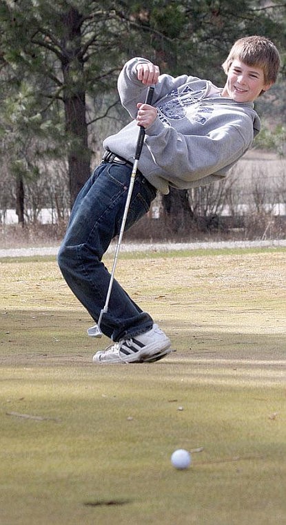 Photo by Aaric Bryan No amount of body language from Jeff Revier will make his birdie putt drop at the Plains&#146; golf team practice Thursday.